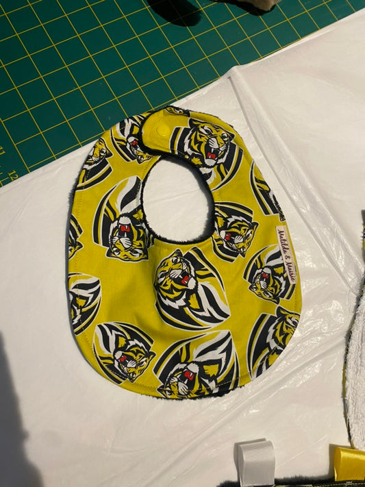 Rounded Baby Bibs
